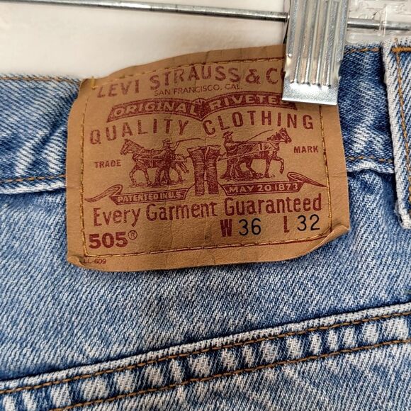 Vintage Levi's 505 Regular Fit Distressed Jeans Size 36 x 32 - Picture 4 of 11